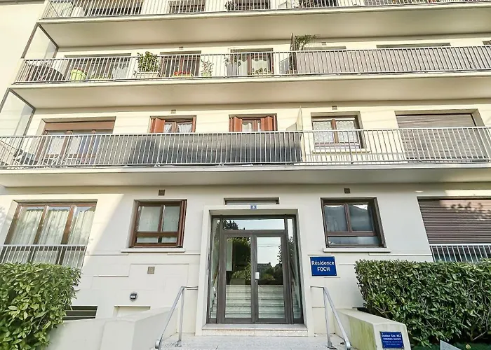 Lumineux, Vue Degagee, Et A Pied Appartement