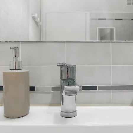 Lumineux, Vue Degagee, Et A Pied *