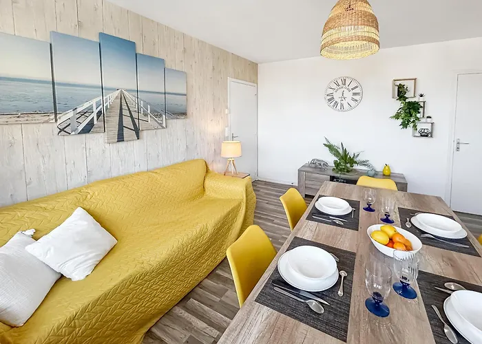 Appartement Lumineux, Vue Degagee, Et A Pied Ouistreham