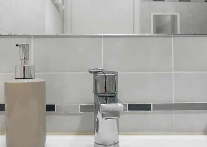 Lumineux, Vue Degagee, Et A Pied *